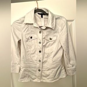 White House Black Market White Bottom Up Shirt Size S